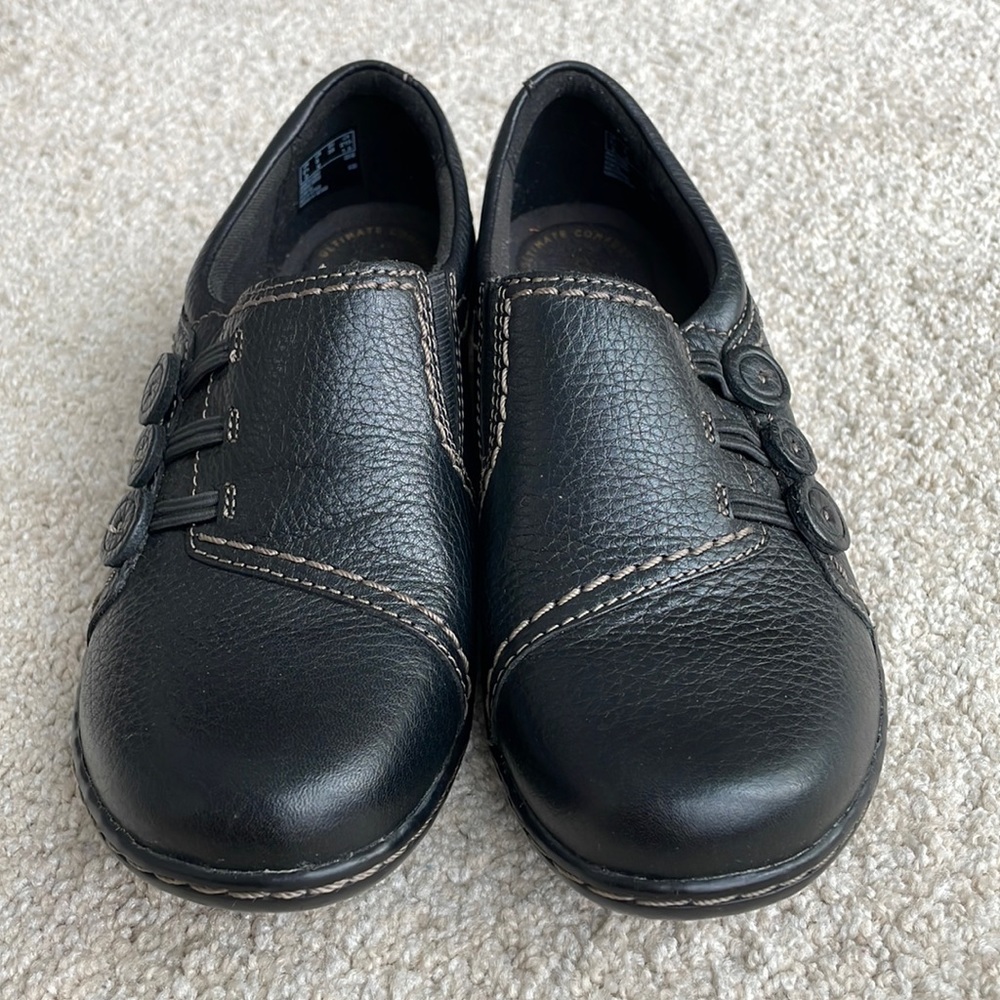 Clarks Ashland Effie slip-on shoes genuine leather girls women’s NWOT